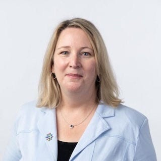 Pam Snively's headshot